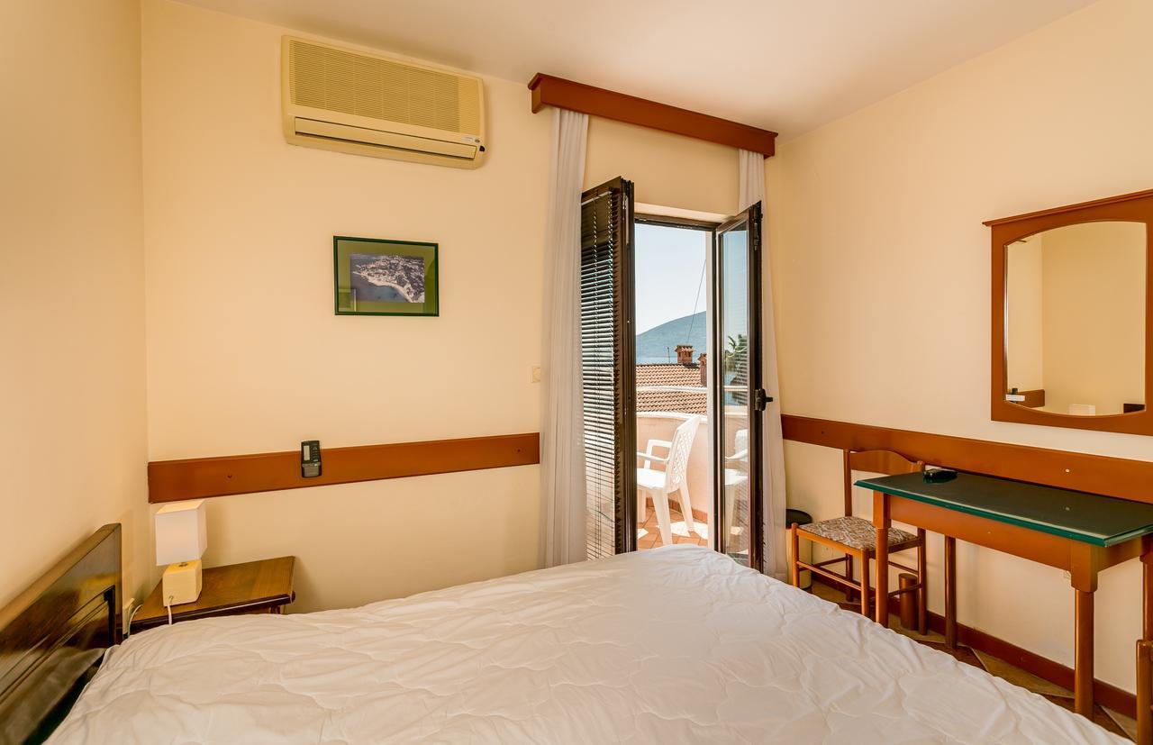 Apartments Maslina Herceg Novi Exterior foto